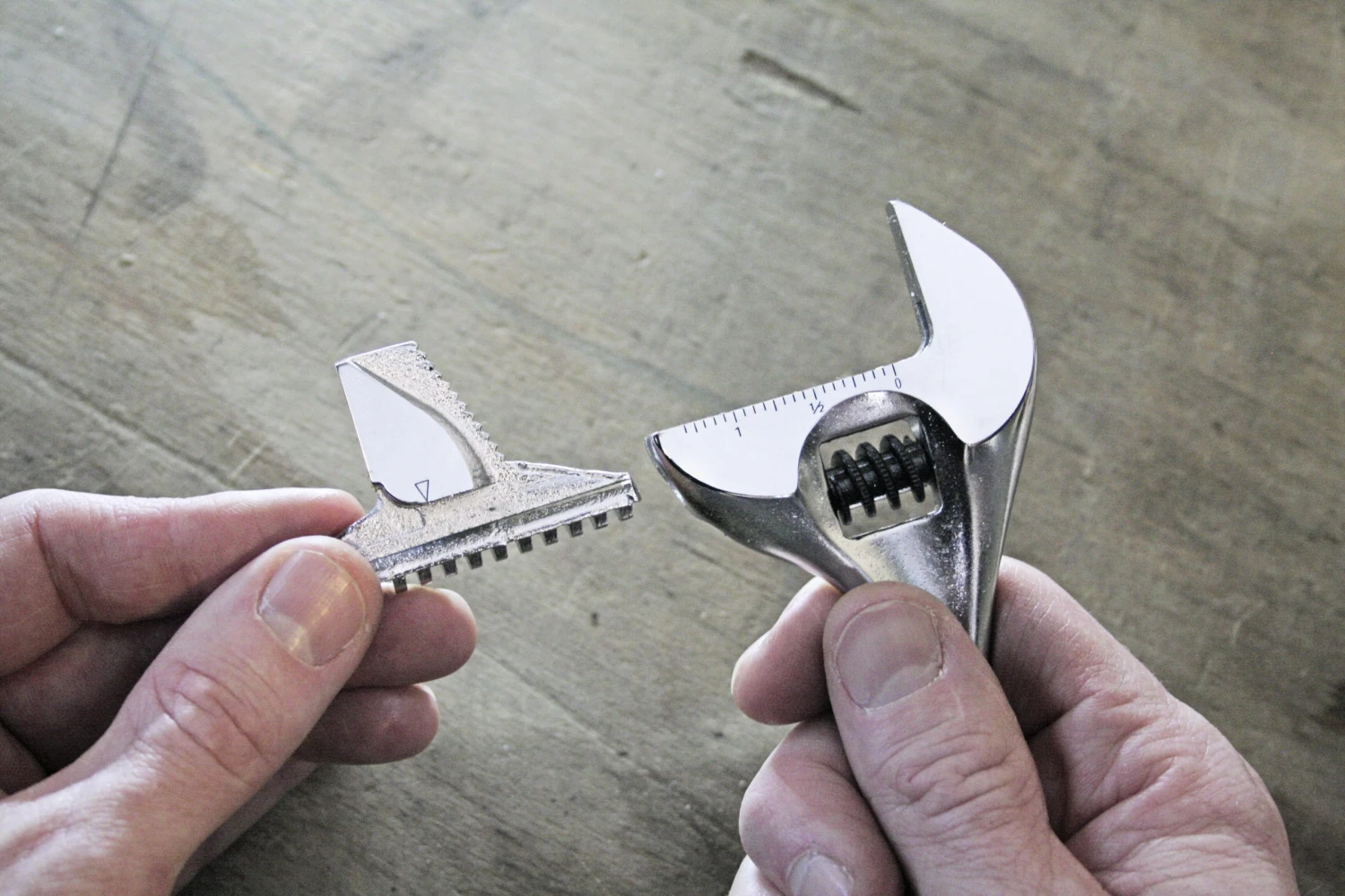 Facom 101.8GR Adjustable Spanner Wrench With Reversible Jaw 8" (200mm) 4 Facom 101.8GR Adjustable Spanner Wrench With Reversible Jaw 8" (200mm) - Image 2